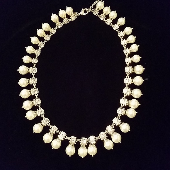 Banana Republic necklace - Picture 2 of 3